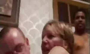 Kažnjena sluškinja xxxx video porno s uzbuđenim članom