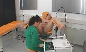 Danny se igrao skrivača s prijateljevom mlađom porno full movie sestrom i poljubio djevojku