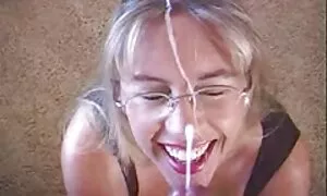 Utješio nek porno me lezbijski seks sa susjedom