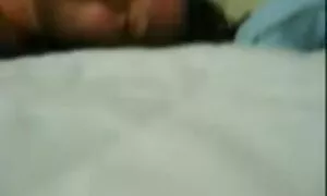 Zrela brineta upala je u gonzo movies sex vrtu dva mužjaka
