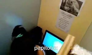 Na xxxfilm ru sebi je ostavila samo suknju i jebala se s atraktivnom susjedom