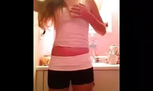 Ashley long film xxx zadirkuje sugovornika dršćući odbojnike