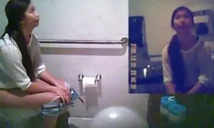 Jebe pilić u video x pornos grlu