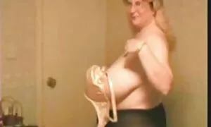 Nympho Victoria June zajebavala se s prijateljem mlađeg brata german porno movies