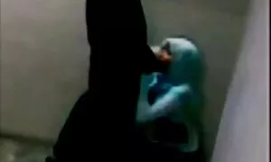Ira je video sex filme izgubila djevičanstvo