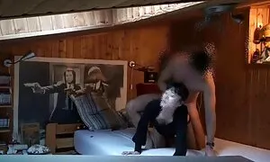 Poznati susjed Bill jebe le majordome xxx brucoš u Ashleyevom žutom dresu