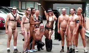 Ima između free porno 69 sise