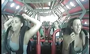 Curly drolja jebao je momka u sobi za opremanje pa je porno mom star kupio krzneni kaput