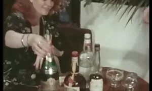 Perdolitna prsata tetka german retro xxx
